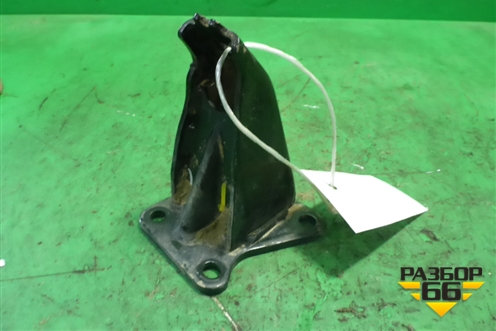 Кронштейн двигателя левый ( 2.5л YD25) (11233EB300) для Nissan Pathfinder (R51M) с 2004-2014г (Патфиндер)