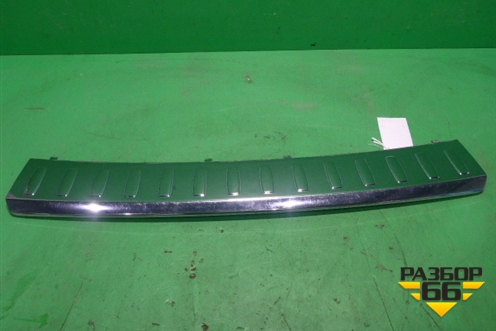 Накладка заднего бампера (верхняя) (A1668852174) для Mercedes Benz ML-Klass W166 c 2011г (МЛ)