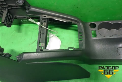 Консоль (1Z1863242) для Skoda Octavia (А5) с 2004-2013г (Октавия)