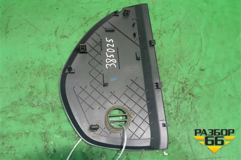 Накладка на торпедо (боковая правая) (1Z0857504) для Skoda Octavia (А5) с 2004-2013г (Октавия)