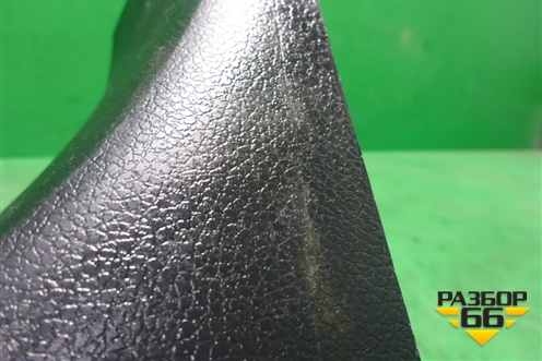 Обшивка багажника на заднюю панель (правая) (2N11N13024ACW) для Ford Fusion с 2002г (Фьюжн)