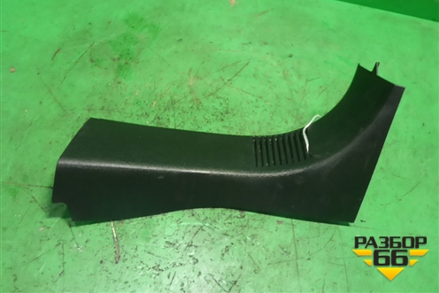 Обшивка багажника на заднюю панель (правая) (2N11N13024ACW) для Ford Fusion с 2002г (Фьюжн)