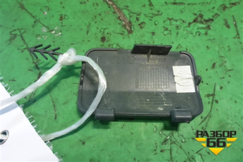 Заглушка в задний бампер (левая после 2014г) (8U0807441F) для Audi Q3 с 2011-2018г (Ку 3)