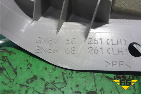 Обшивка стойки задняя верхняя левая (седан) (BN8V68261) для Mazda Mazda 3 (BK) с 2003-2009г 