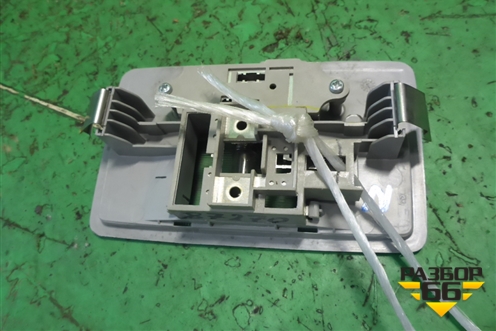 Плафон салонный центральный для Mazda Mazda 3 (BK) с 2003-2009г 