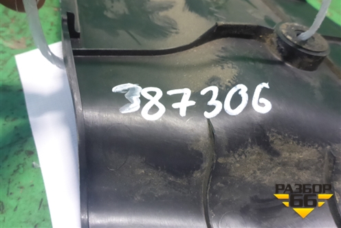 Накладка внутренняя (на консоль левая) (BP4K64241) для Mazda Mazda 3 (BK) с 2003-2009г 