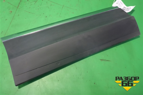 Накладка двери задней правой (5NA854950N) для Volkswagen Tiguan с 2016г (Тигуан)