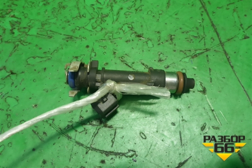 Форсунка инжекторная электрическая (1.4л K7JA710 пробег 28 тыс.км) (8200227124) для Renault Logan с 2004-2015г (Логан)