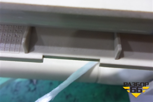 Ручка внутренняя потолочная (задняя) (9149032) для Land Rover Range Rover 3 с 2002-2012г (Вог)