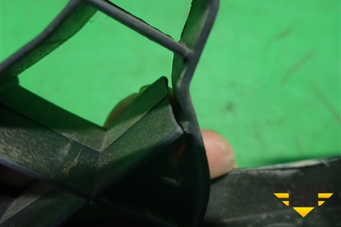 Усилитель заднего бампера (пластиковый) (7N0807863) для Seat Alhambra с 2010г (Альхамбра)