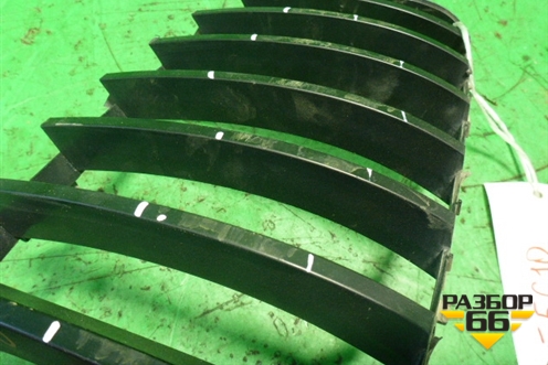 Решетка радиатора правая (без хрома) (51317157688) для BMW X6 E71 с 2008-2014г (Х6 Е71)