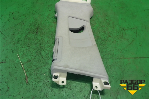 Обшивка стойки центральная верхняя левая (4H0867239C) для Audi A8 с 2009-2017г (А8)