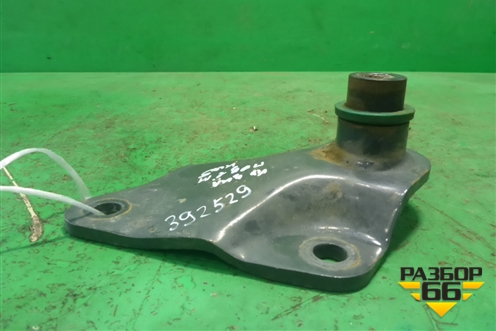 Кронштейн крепления цилиндра подъёма кабины для Volvo TRUCK FM с 2001-2013г (ФМ)