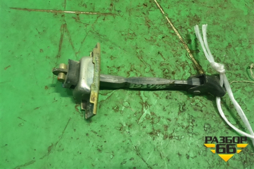 Ограничитель двери задней правой для Toyota Rav-4 с 2000-2005г (Рав 4)