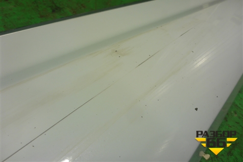 Накладка двери задней правой (4M0853970F) для Audi Q7 c 2015г (Ку 7)