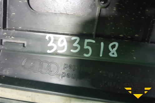 Накладка двери задней правой (4M0853970F) для Audi Q7 c 2015г (Ку 7)