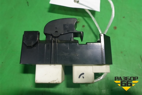 Кнопка стеклоподъёмника (передняя левая правый руль) для Toyota Land Cruiser (100) с1998-2007г (Ленд Крузер)