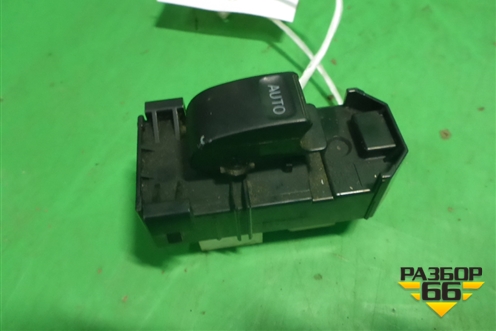 Кнопка стеклоподъёмника (передняя левая правый руль) для Toyota Land Cruiser (100) с1998-2007г (Ленд Крузер)