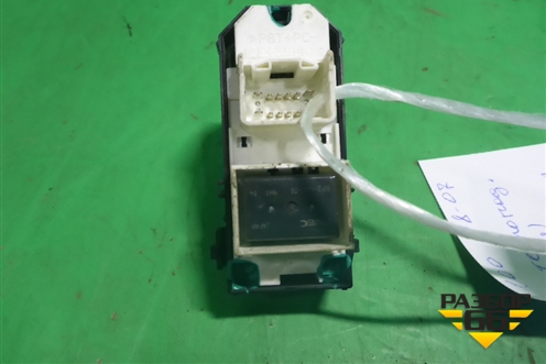 Кнопка стеклоподъёмника (передняя левая правый руль) для Toyota Land Cruiser (100) с1998-2007г (Ленд Крузер)