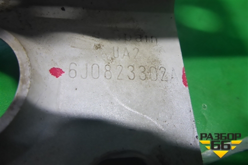 Петля капота правая (6J0823302A) для Seat Ibiza с 2008-2017г (Ибица)