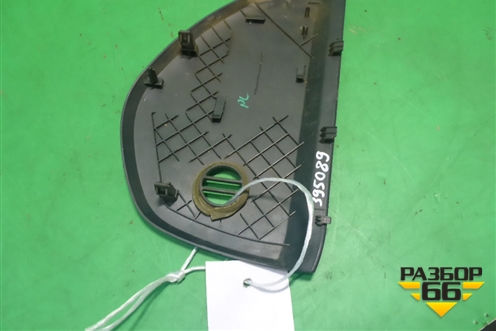 Накладка на торпедо (боковая правая) (1Z0857504) для Skoda Octavia (А5) с 2004-2013г (Октавия)