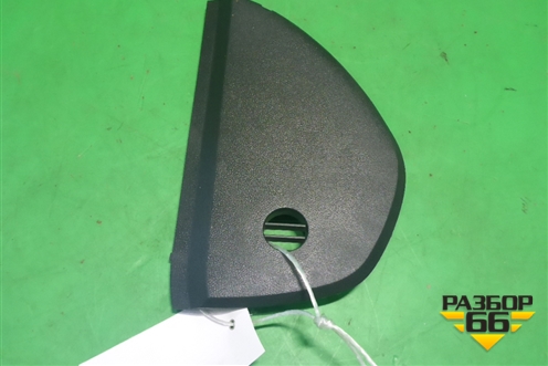 Накладка на торпедо (боковая правая) (1Z0857504) для Skoda Octavia (А5) с 2004-2013г (Октавия)