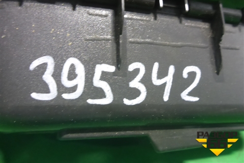 Накладка двери задней левой (на кнопку стеклоподъемника) (94266XA03A) для Subaru Tribeca (B9)  с 2005г (Трибека)