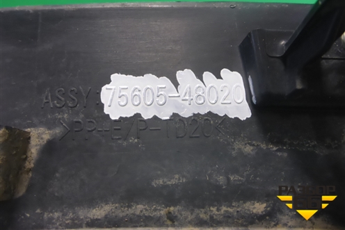 Накладка заднего крыла правого (7560548020) для Lexus RX 350 c 2015г (РХ)