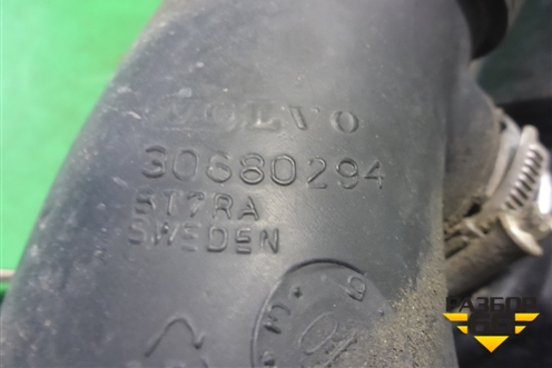 Патрубок воздушного фильтра ( 3.2л B6324S) (30680294) для Volvo XC90 с 2002-2015г (ХС90)