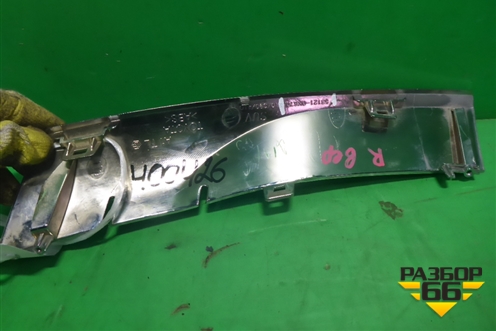 Накладка на решетку радиатора (верхняя правая) (531210K670) для Toyota Fortuner с 2016г (Фортунер)