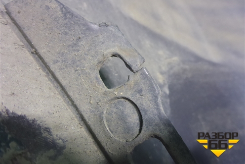 Бампер задний правая часть (850160001R) для Renault Scenic с 2009г (Сценик)