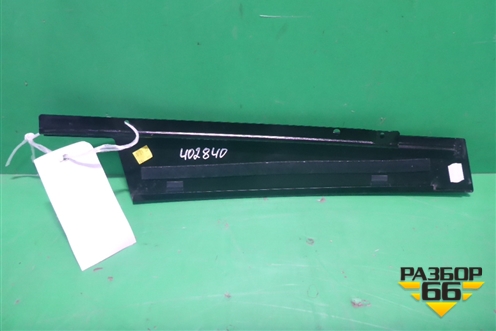 Накладка двери передней правой (2056900287) для Mercedes Benz C-Klass W205 с 2014г (Ц)