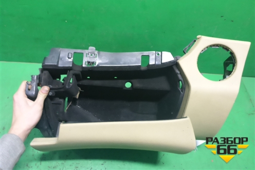 Бардачок для Mercedes Benz CLS C219 с 2004-2010г (ЦЛС)