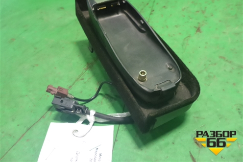 Держатель для телефона (A2198230311) для Mercedes Benz CLS C219 с 2004-2010г (ЦЛС)