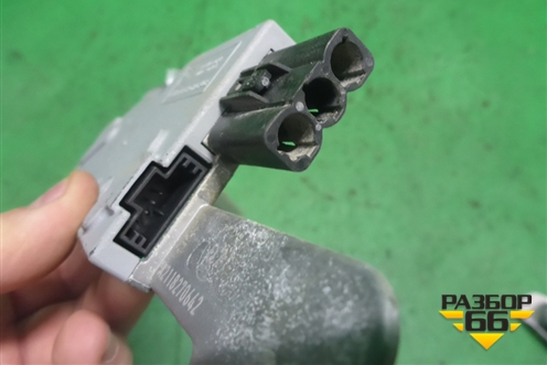 Антенна электрическая (усилитель) (A2118270642) для Mercedes Benz CLS C219 с 2004-2010г (ЦЛС)