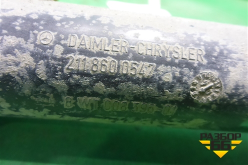 Форсунка омывателя фары правая (2118600547) для Mercedes Benz CLS C219 с 2004-2010г (ЦЛС)