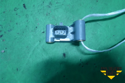 Датчик AIR BAG (правый на центральную стойку) (65779159314) для BMW 7 серия F01/F02 с 2008г