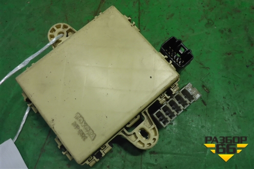 Блок предохранителей салонный (в багажник) для Lexus RX 300/330/350 с 2003-2009г (РХ)