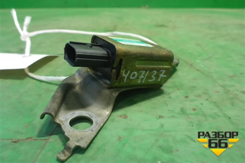 Датчик AIR BAG (правый) (8983348010) для Lexus RX 300/330/350 с 2003-2009г (РХ)