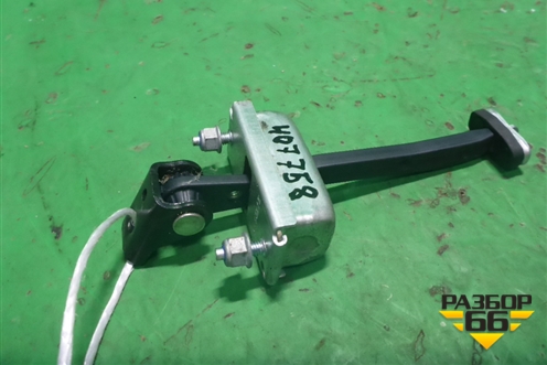 Ограничитель двери передней правой (5173991) для Ford Kuga с 2008-2012г (Куга 1)