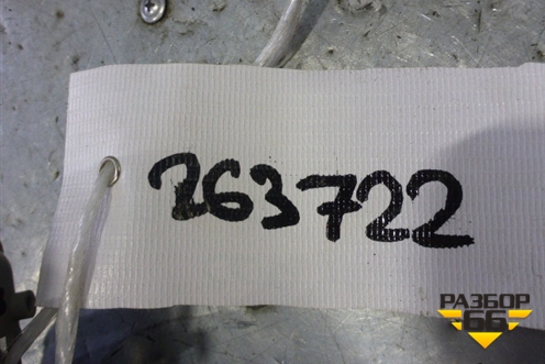 Плафон салонный центральный для Toyota Corolla (E12) с 2001-2007г (Королла 120)