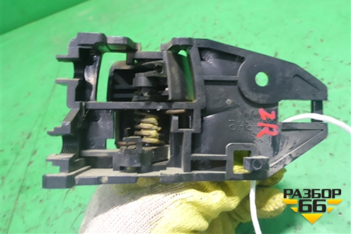 Ручка внутренняя двери задней правой для Mitsubishi Lancer-9  с 2003-2008г (Лансер)