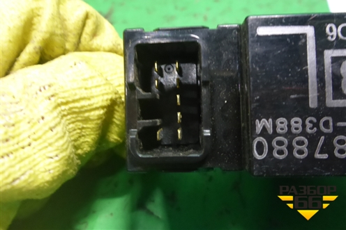 Кнопка стеклоподъёмника (задней левой) (MR587880) для Mitsubishi Lancer-9  с 2003-2008г (Лансер)