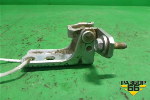 Петля двери задней правой нижняя (MR302270) для Mitsubishi Lancer-9  с 2003-2008г (Лансер)