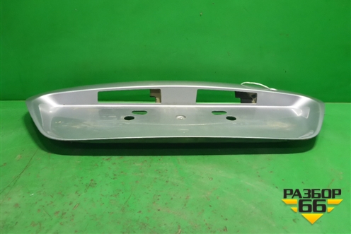 Накладка крышки багажника (MR379016) для Mitsubishi Lancer-9  с 2003-2008г (Лансер)