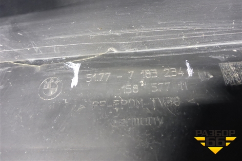 Накладка на порог наружная правая (3-х дверный кузов) (51777183234) для BMW 1-серия Е87/E81 с 2004-2011г