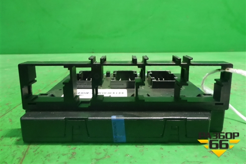 Блок комфорта (5K0937086AA) для Skoda Yeti с 2009г (Етти)