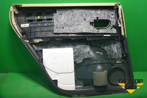 Обшивка двери задней правой под электрику (94220XA04AER) для Subaru Tribeca (B9)  с 2005г (Трибека)