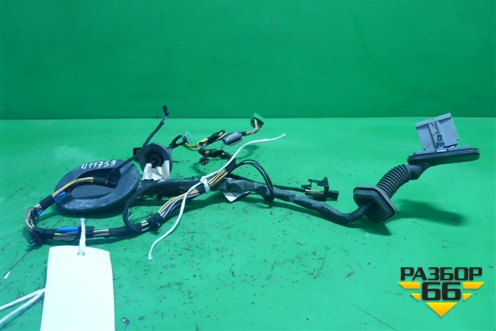 Проводка двери задней правой (YMM503170) для Land Rover Discovery 3 с 2004-2009г (Дискавери)