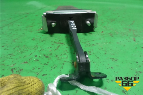 Ограничитель двери задней левой (BDH780060) для Land Rover Discovery 3 с 2004-2009г (Дискавери)